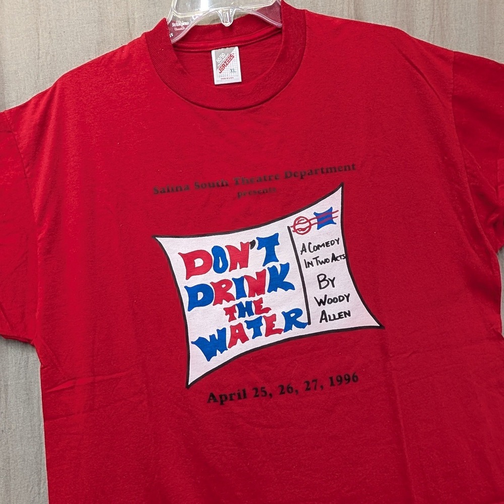 Vintage 1996 Jerzees Woody Allen Dont Drink The Water Play T-Shirt XL Red USA